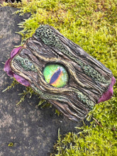 Load image into Gallery viewer, Handsculpted Dragon Dice Box – Fantasy RPG Dice Holder with Dragon Eye Design – DnD Storage for Tabletop Games