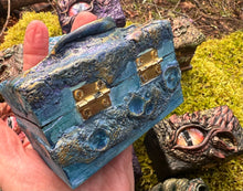 Load image into Gallery viewer, Handsculpted Dragon Dice Box – Fantasy RPG Dice Holder with Dragon Eye Design – DnD Storage for Tabletop Games