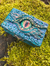 Load image into Gallery viewer, Handsculpted Dragon Dice Box – Fantasy RPG Dice Holder with Dragon Eye Design – DnD Storage for Tabletop Games