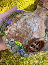 Load image into Gallery viewer, Jugs O'Shire