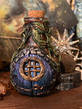 Load image into Gallery viewer, Jugs O'Shire