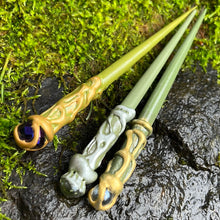 Load image into Gallery viewer, Leafy Green Hair Sticks