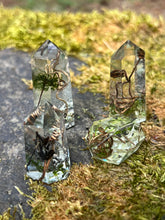 Load image into Gallery viewer, Spiral Dance Vine Terrarium Crystals