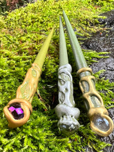 Load image into Gallery viewer, Leafy Green Hair Sticks