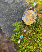 Load image into Gallery viewer, Our Favorite Pollinator Prisms