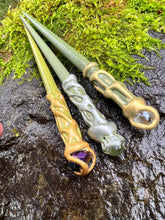 Load image into Gallery viewer, Leafy Green Hair Sticks