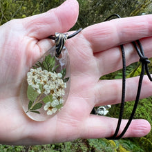 Load image into Gallery viewer, Flower Power Pendant