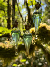 Load image into Gallery viewer, Felix Felicis Ampoule Pendant
