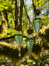 Load image into Gallery viewer, Felix Felicis Ampoule Pendant

