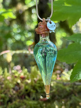 Load image into Gallery viewer, Felix Felicis Ampoule Pendant

