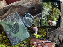Load image into Gallery viewer, Crystal Mushroom Peeper pendants
