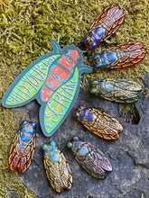 Load image into Gallery viewer, Cicada Brooch
